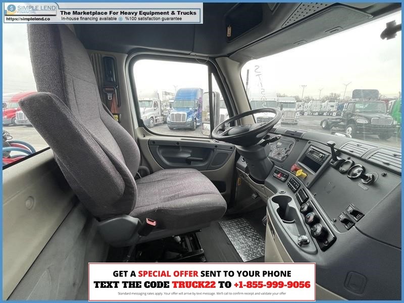 USD 53,892 2016 FREIGHTLINER CASCADIA CUMMINS 400 EATON FULLER